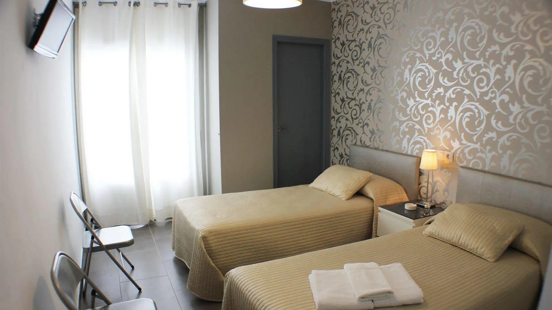 Hostal Mediterraneo Tossa de Mar 2*,